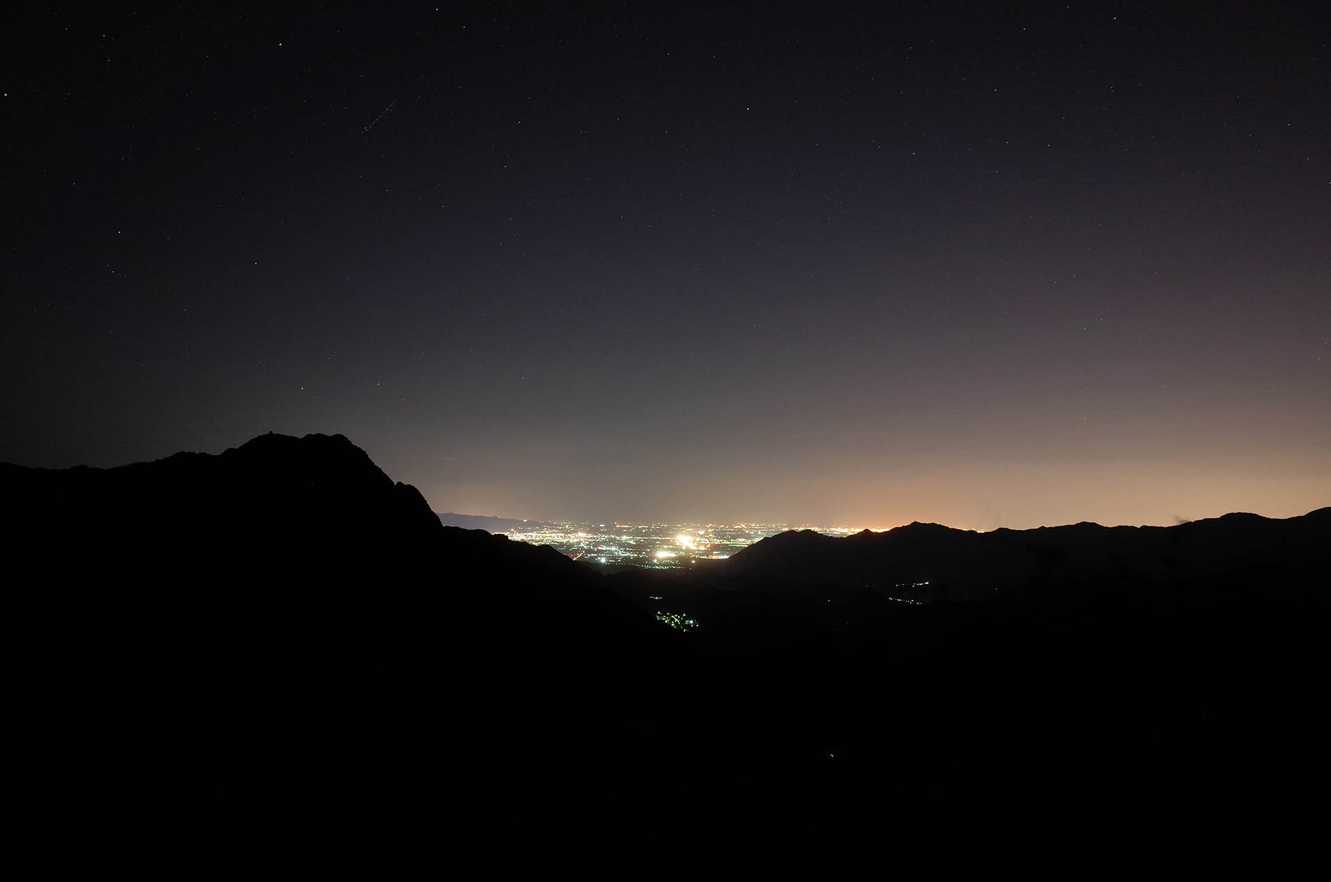 GR II ,F2.8 ,ISO 400 ,10S